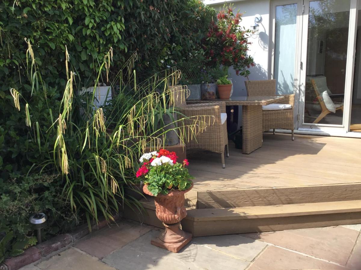 Number 19 B&B Chichester Exteriör bild