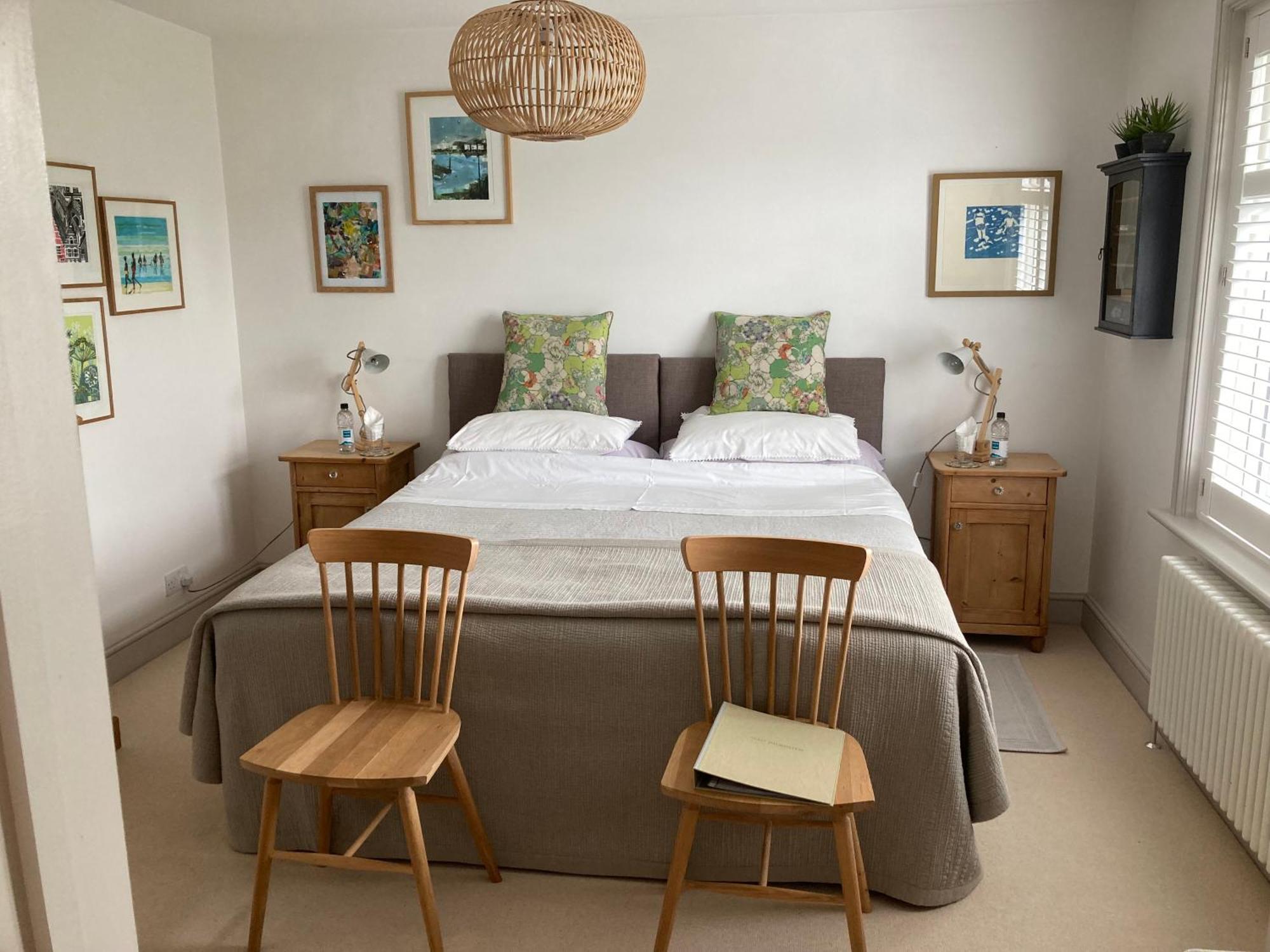Number 19 B&B Chichester Rum bild